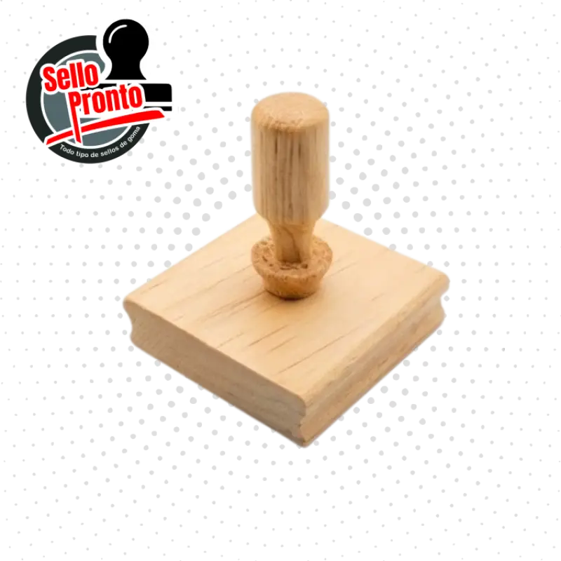 Sello en  madera de 7 x 7 cm